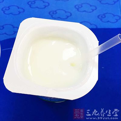 鈣是骨的主要成分，以牛奶、魚、豬尾骨等含量為多